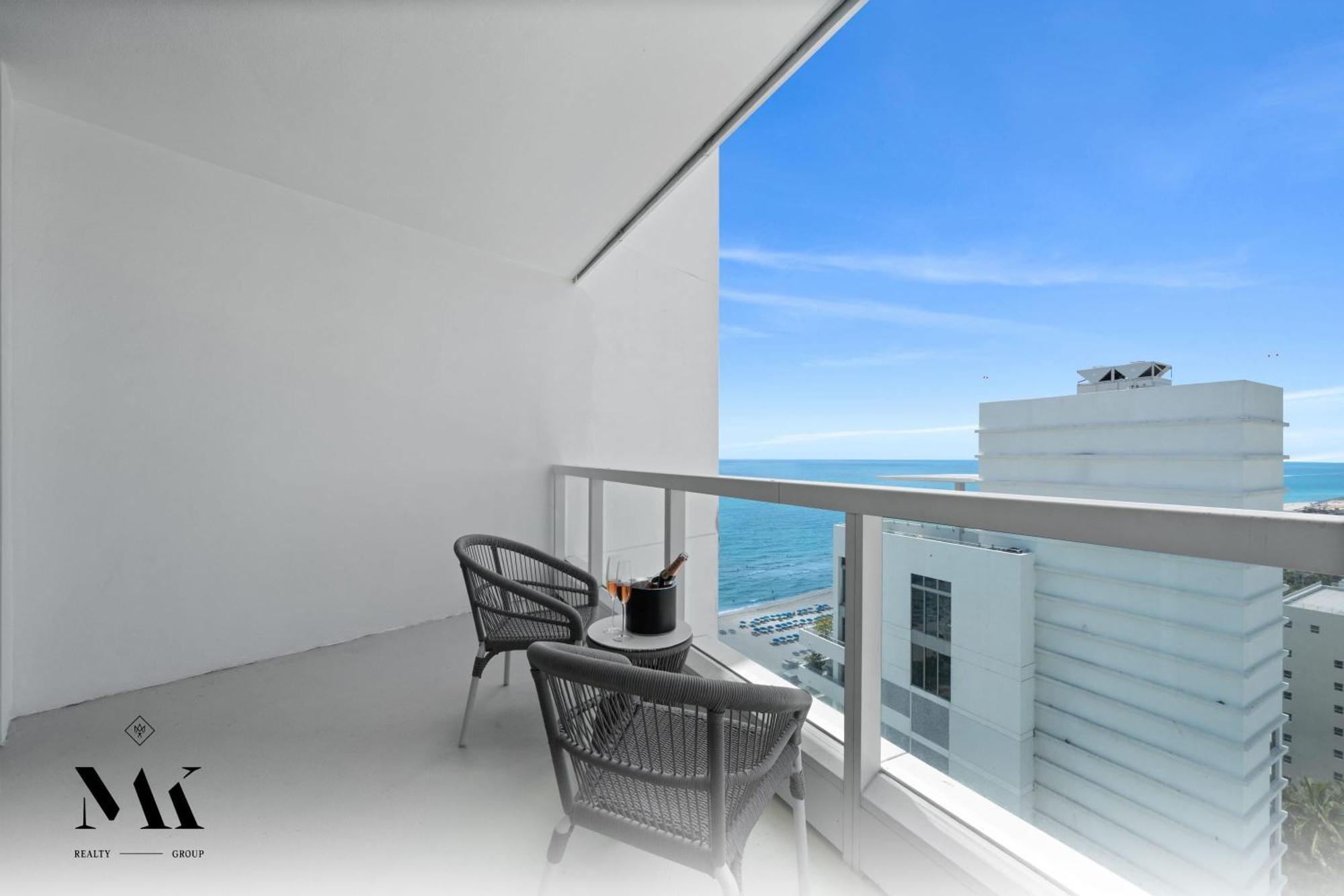 Fontainebleau Resort Balcony W Ocean + Bay View 마이애미 비치 외부 사진